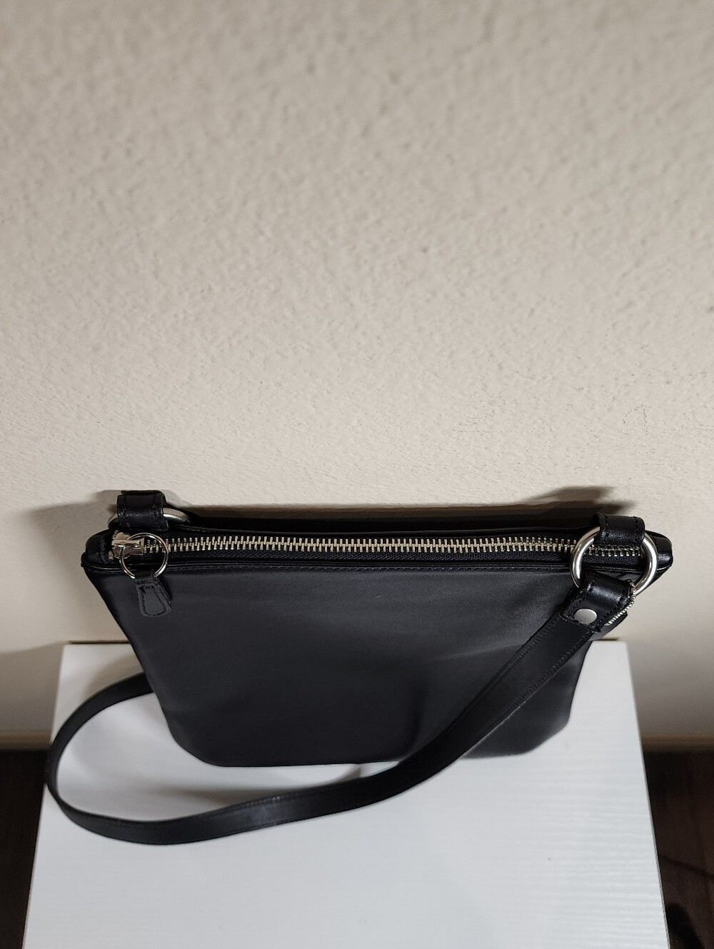 Vintage Coach Black Leather Chelsea Slim Crossbody #9457 - Picture 3 of 13
